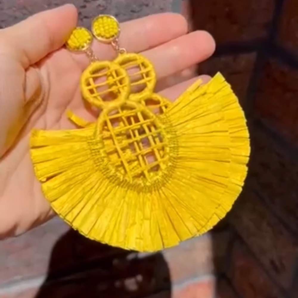 Anthropologie Bohemian Yellow Raffia Statement Earrings - Picture 7 of 9